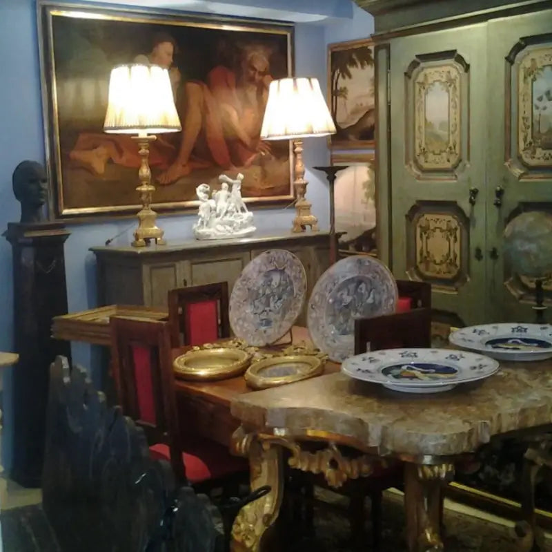 Antichità , vintage e restauro