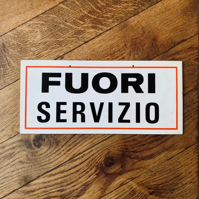 Foto gratuita di arredo urbano, avvertimento, campo, cartello comunale Foto gratuita di arredo urbano, avvertimento, campo, cartello comunale