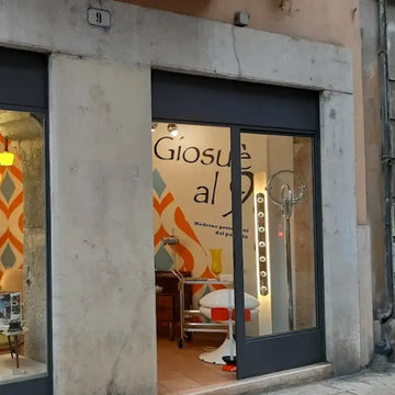 Giosuè al 9 - Negozi vintage