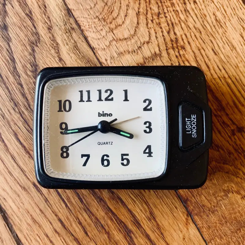 Bino Modern Antique Alarm Clock with Quartz Movement Dispensa Vintage
