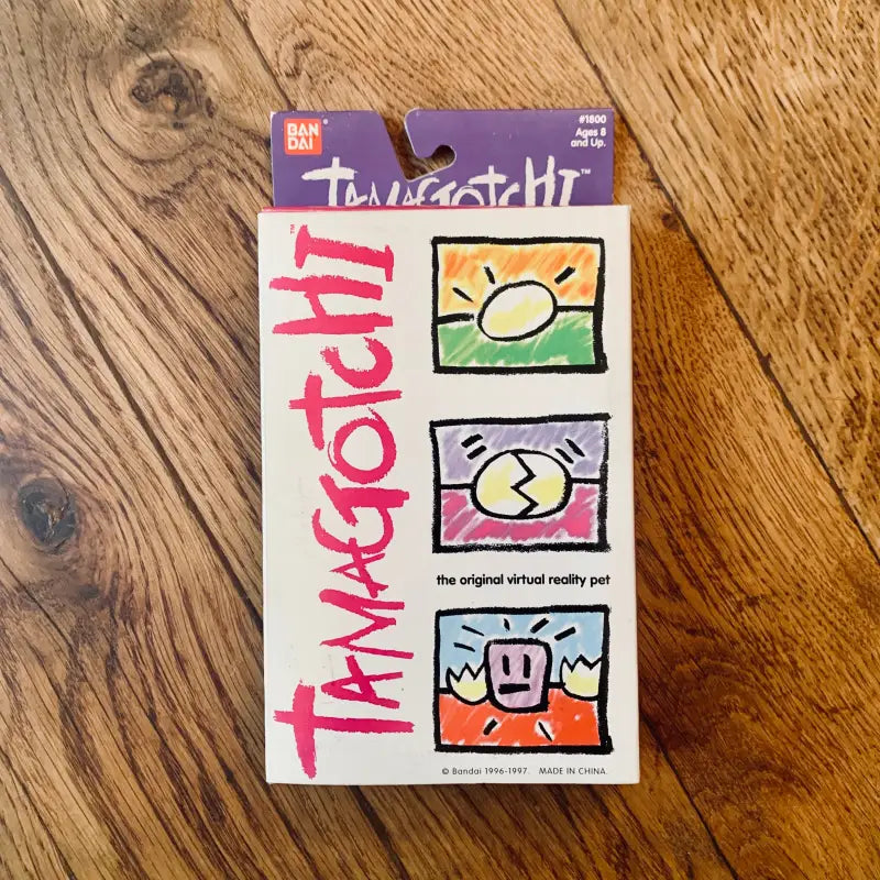 Pacchetto di gioco per animali domestici virtuali Tamagotchi con icone colorate dei cartoni animati.