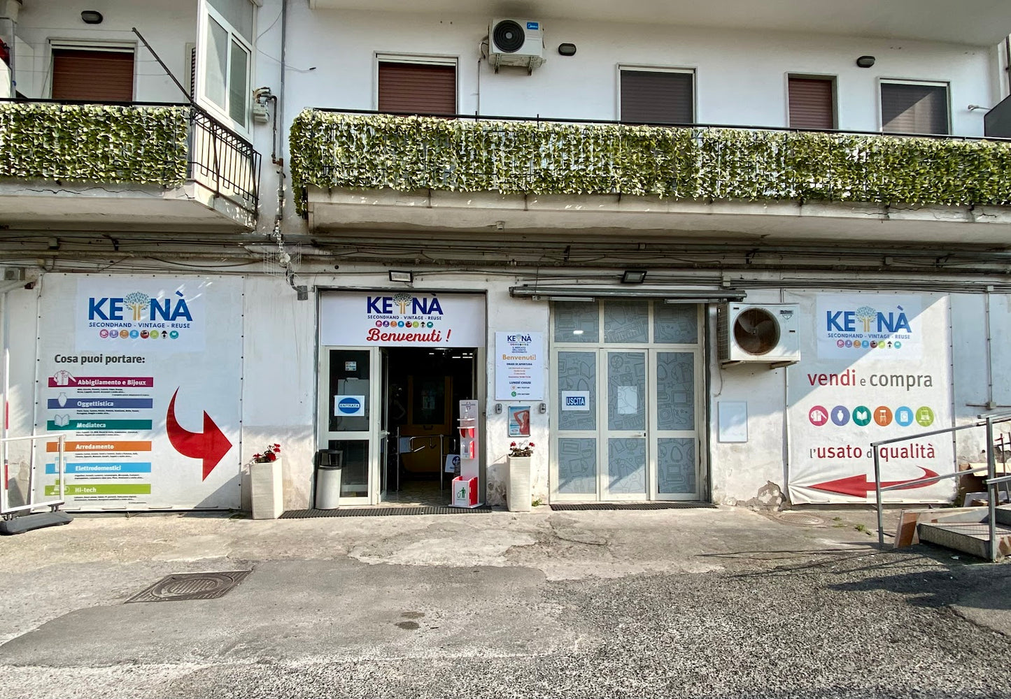 KEYNÀ - il mercato dell’usato selezionato - negozio vintage a Napoli (foto via Google Maps)
