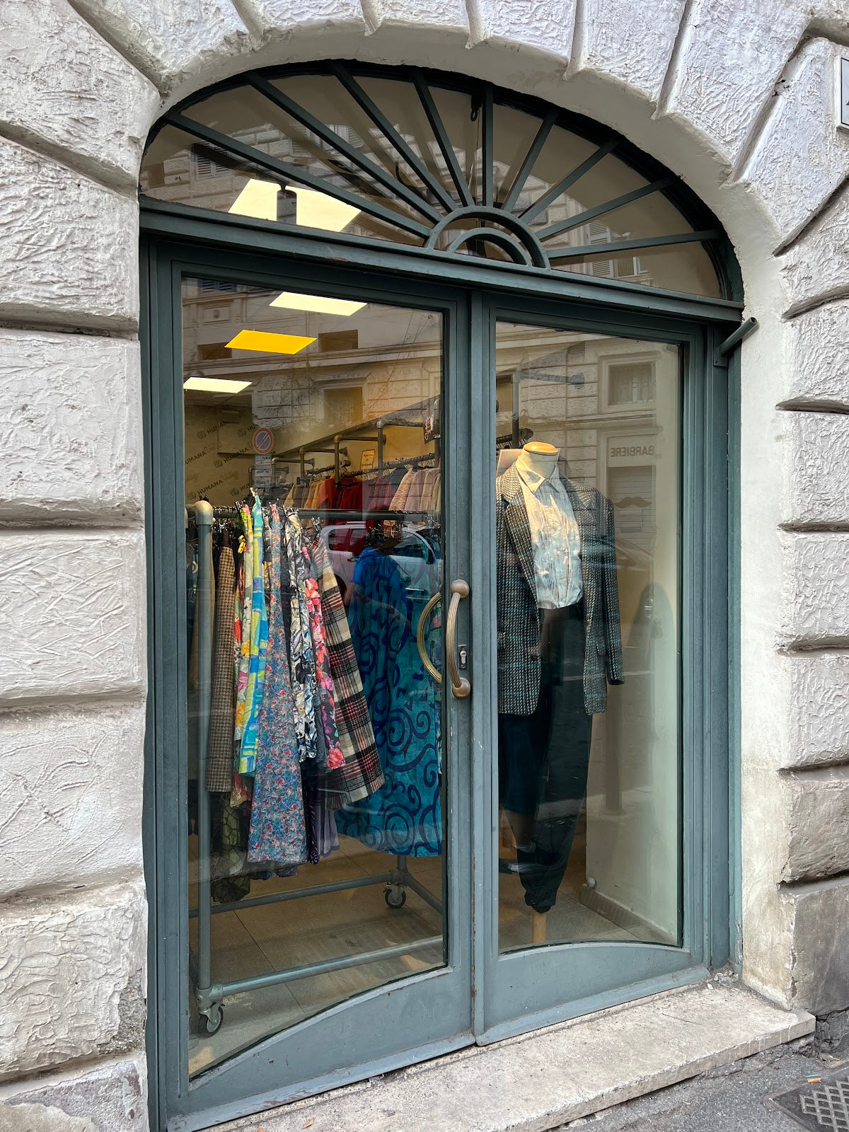 Humana Vintage Roma Monti - negozio vintage a Roma (foto via Google Maps)