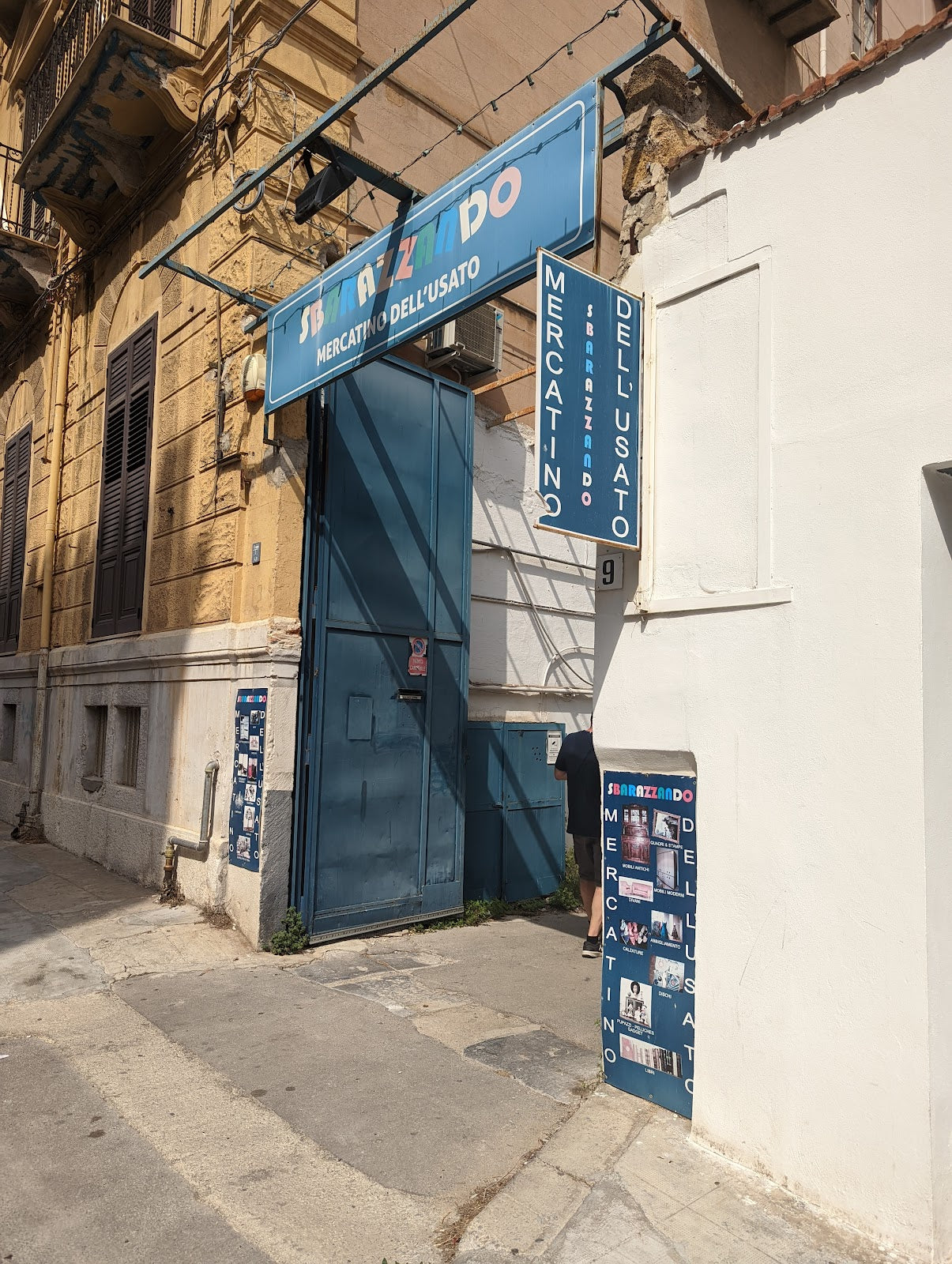 Sbarazzando - negozio vintage a Palermo (foto via Google Maps)