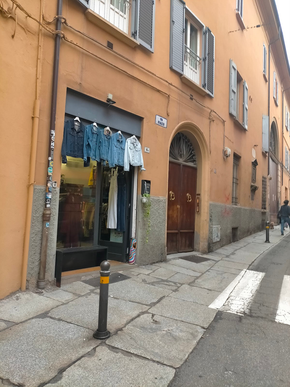 SPLIT shop - negozio vintage a Bologna (foto via Google Maps)