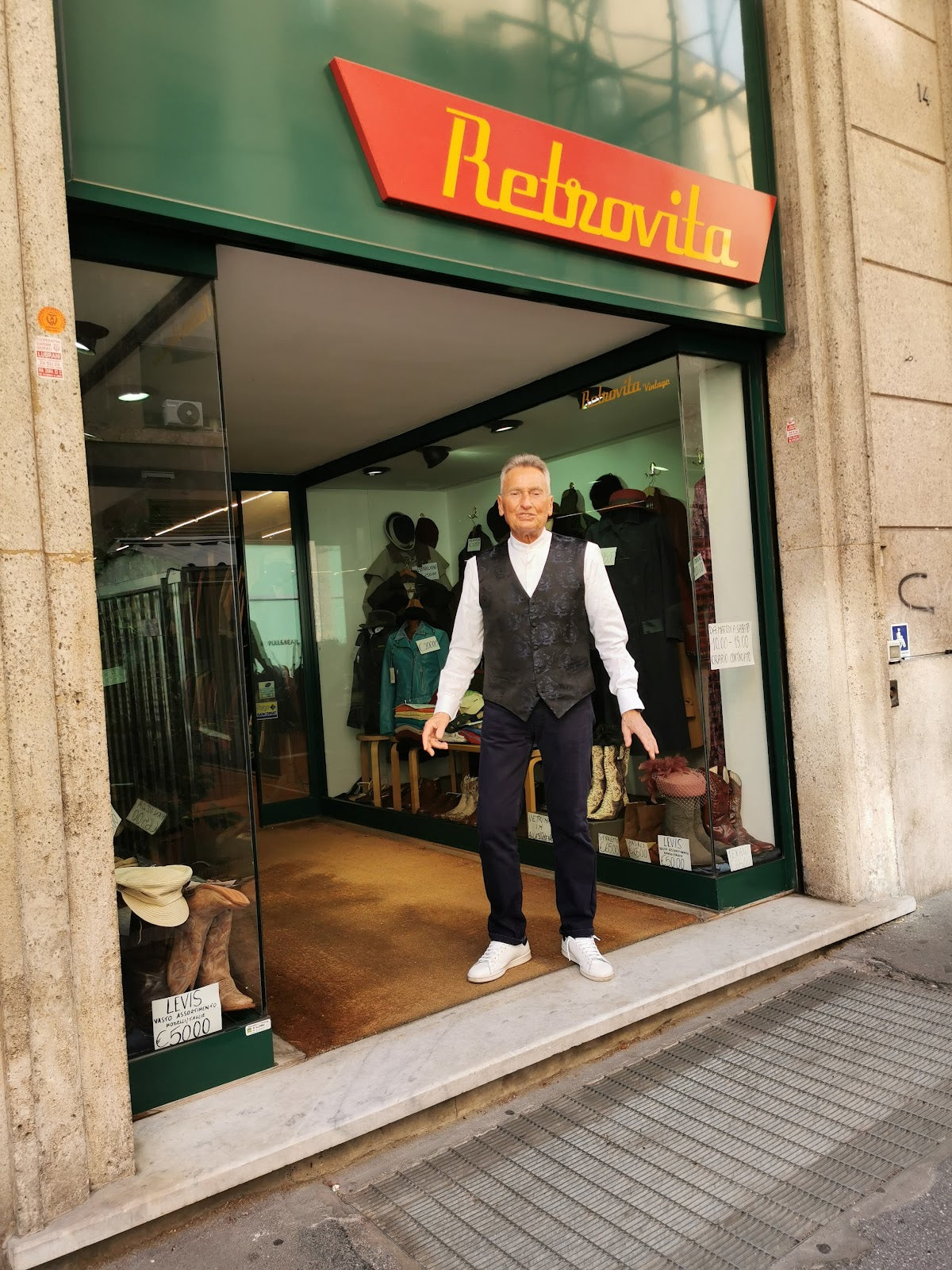 Retrovita Vintage - negozio vintage a Genova (foto via Google Maps)