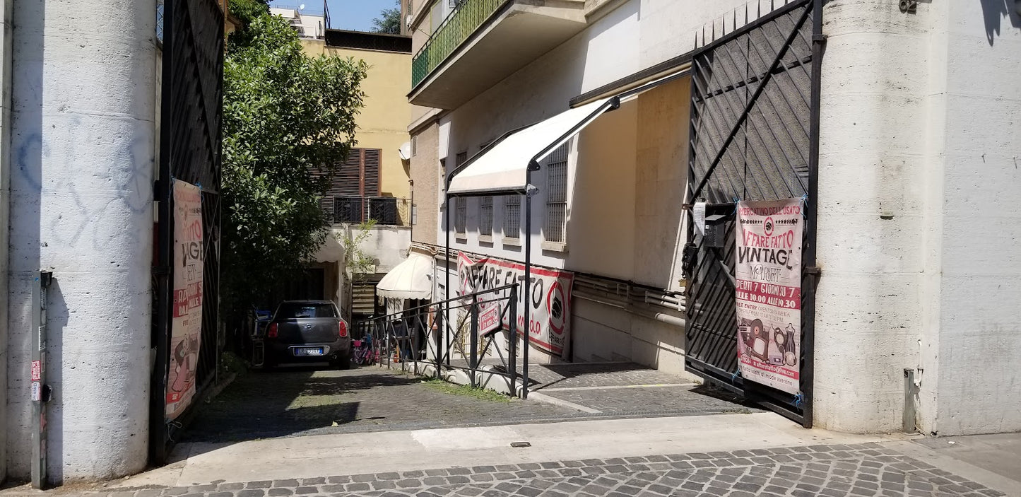 Affare Fatto Aventino - negozio vintage a Roma (foto via Google Maps)