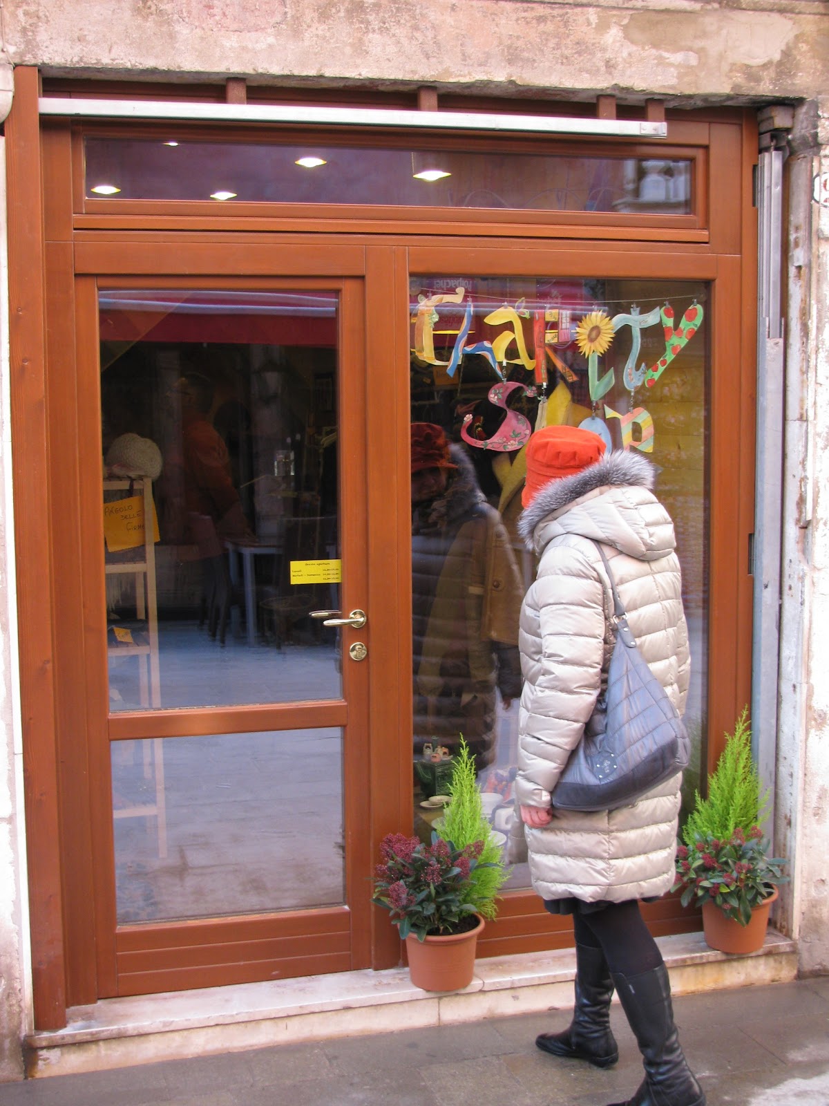 Charity Shop - T.I.B.E.R.I.A.D.E. - negozio vintage a Venezia (foto via Google Maps)