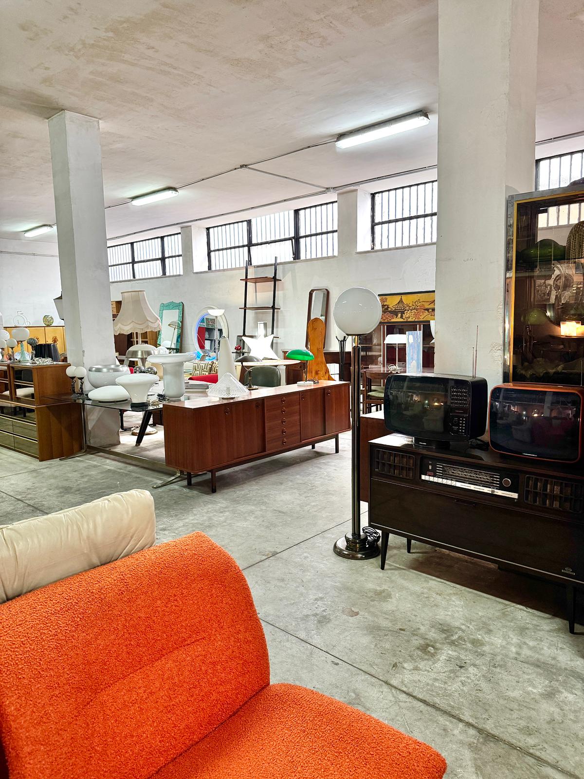 Emporium 900 - negozio vintage a Napoli (foto via Google Maps)