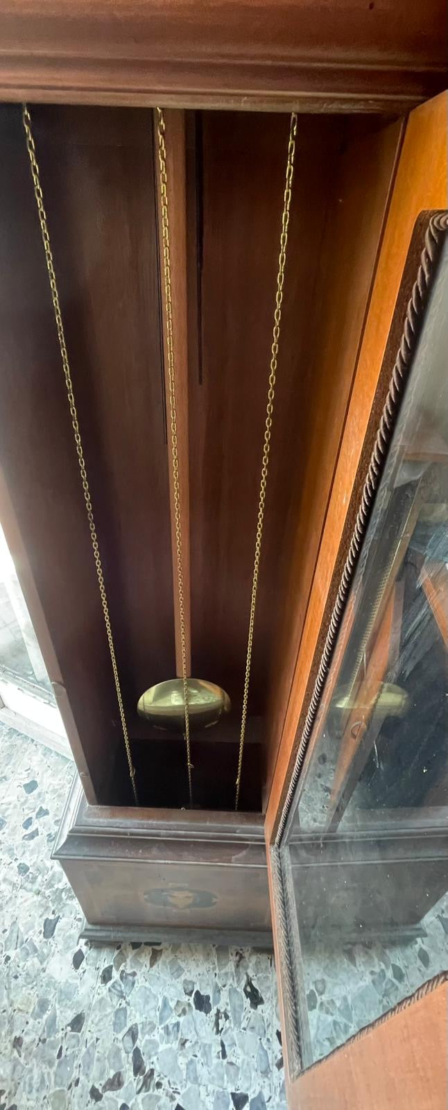 Orologio a pendolo a colonna in legno