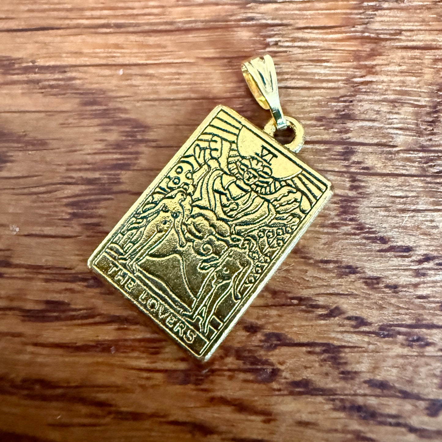 Gli Amanti tarocchi ciondolo vintage in metallo oro - Spagna 2000