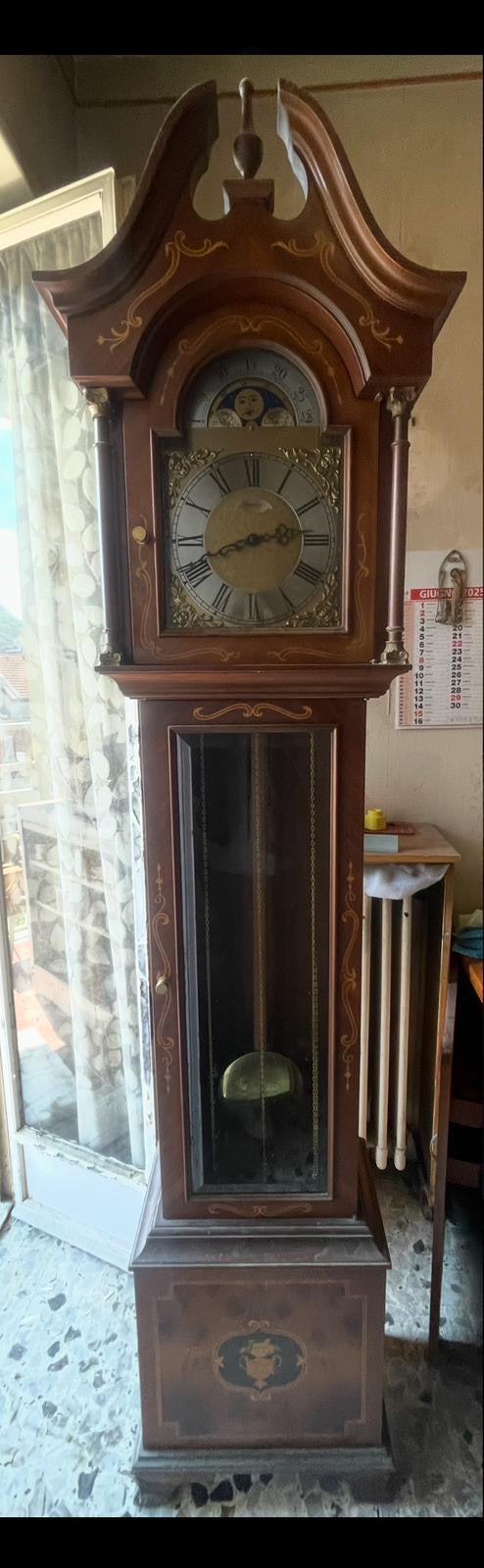 Orologio a pendolo a colonna in legno