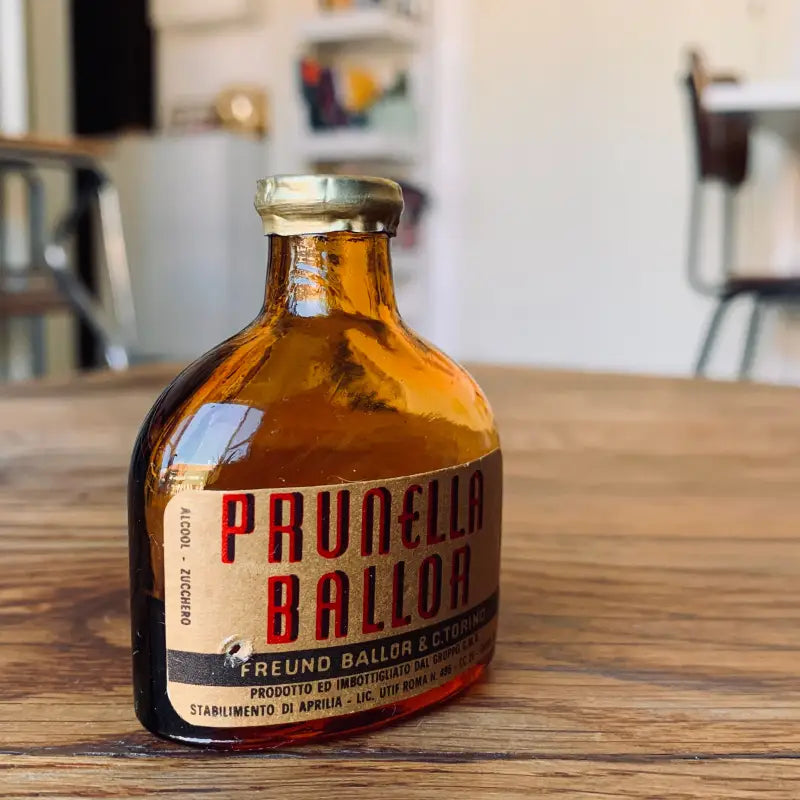 Paolo Villaggio Sedia Di Fantozzi Bottiglia Mignon Prunella Ballor