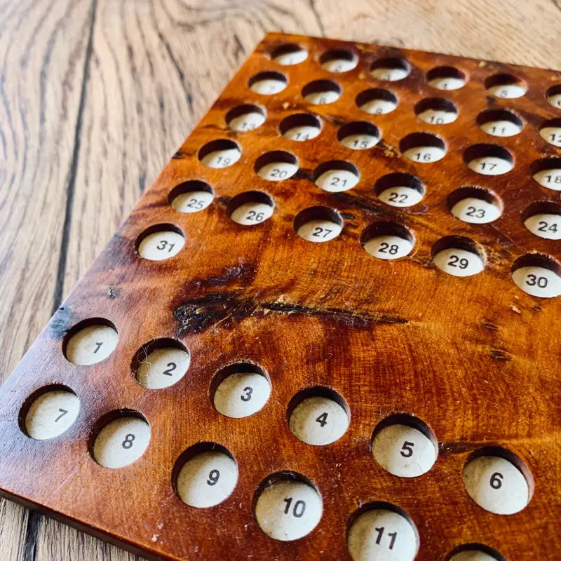 Calendario da tavolo perpetuo in legno massello - Italia 1980 - Calendari