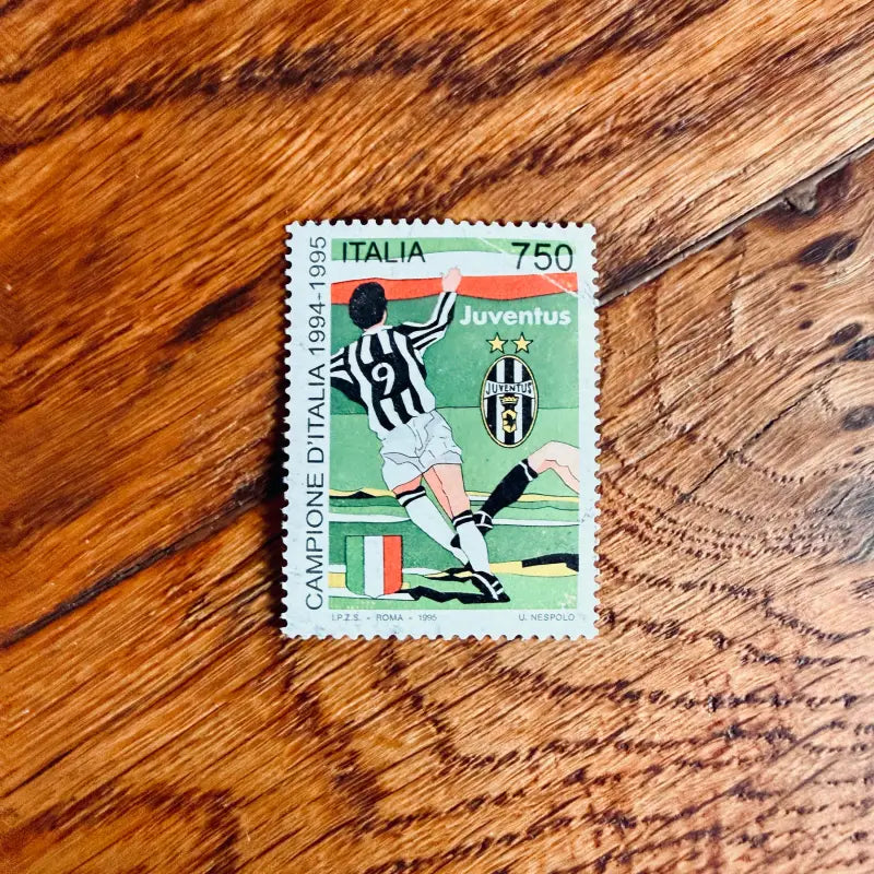 Juventus Campione d’Italia Francobollo 750 Lire Ugo Nespolo - Italia 1995 - Francobolli