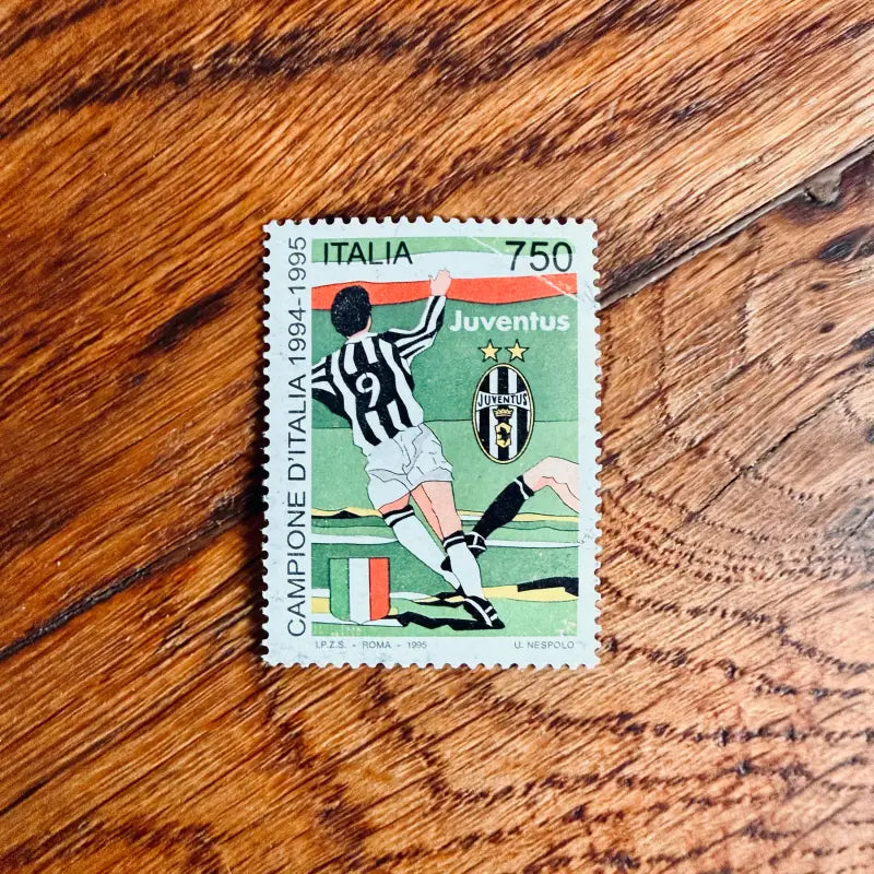 Juventus Campione d’Italia Francobollo 750 Lire Ugo Nespolo - Italia 1995 - Francobolli