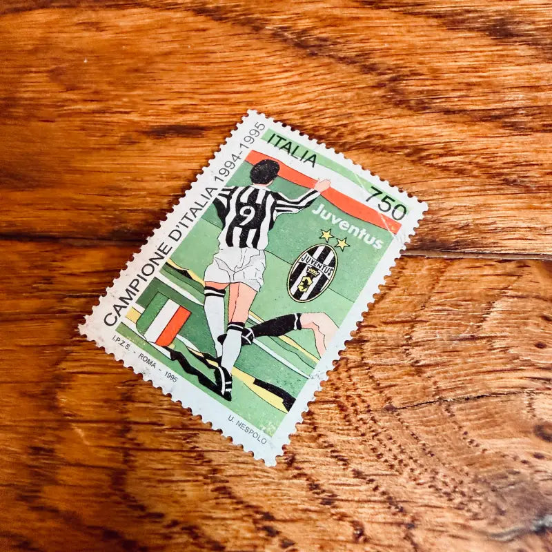 Juventus Campione d’Italia Francobollo 750 Lire Ugo Nespolo - Italia 1995 - Francobolli