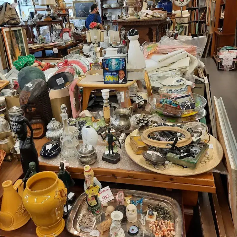 La Mecca Contovendita e Compravendita - Negozi vintage