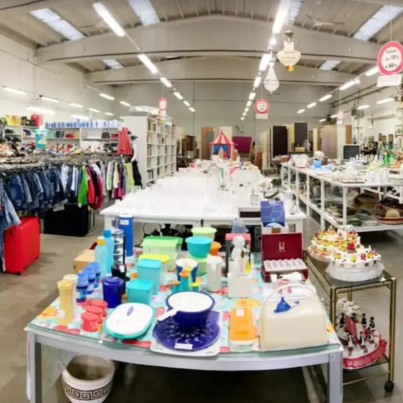 Mercatino Dell’Usato Di Ferrari Dino - Negozi vintage