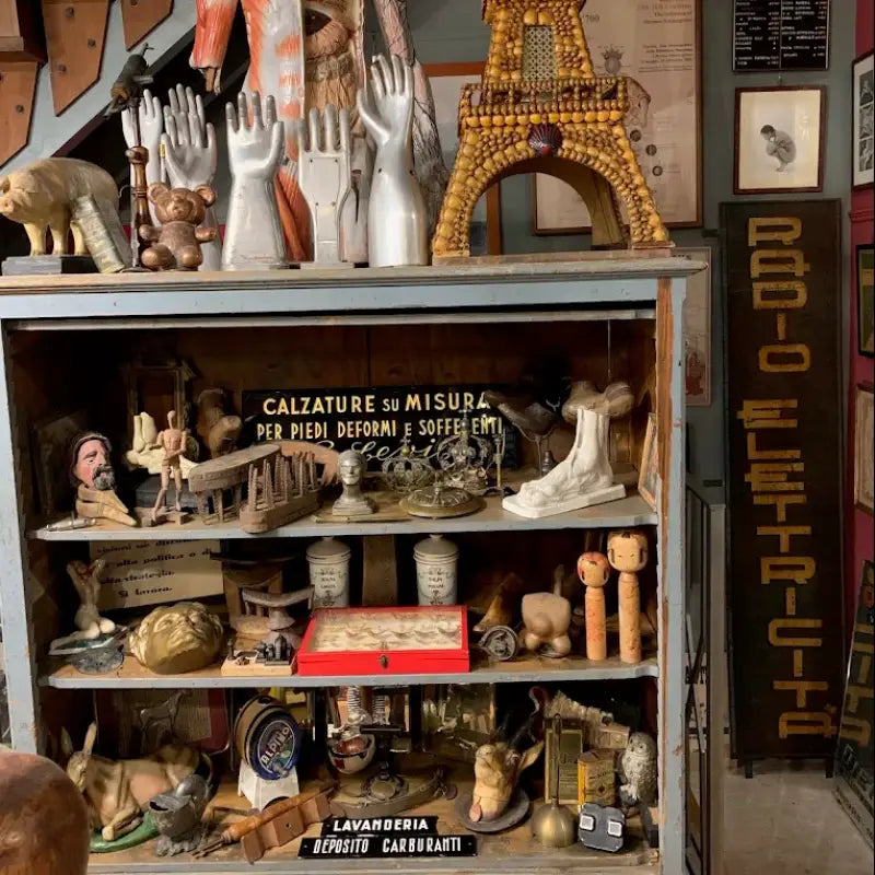 Nautilus Antiques - Negozi vintage