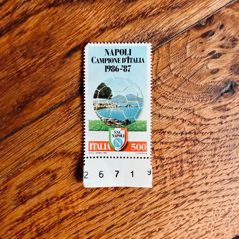 Scudetto Napoli Maradona Francobollo 500 Lire V. Cozzella - Italia 1987 - Francobolli